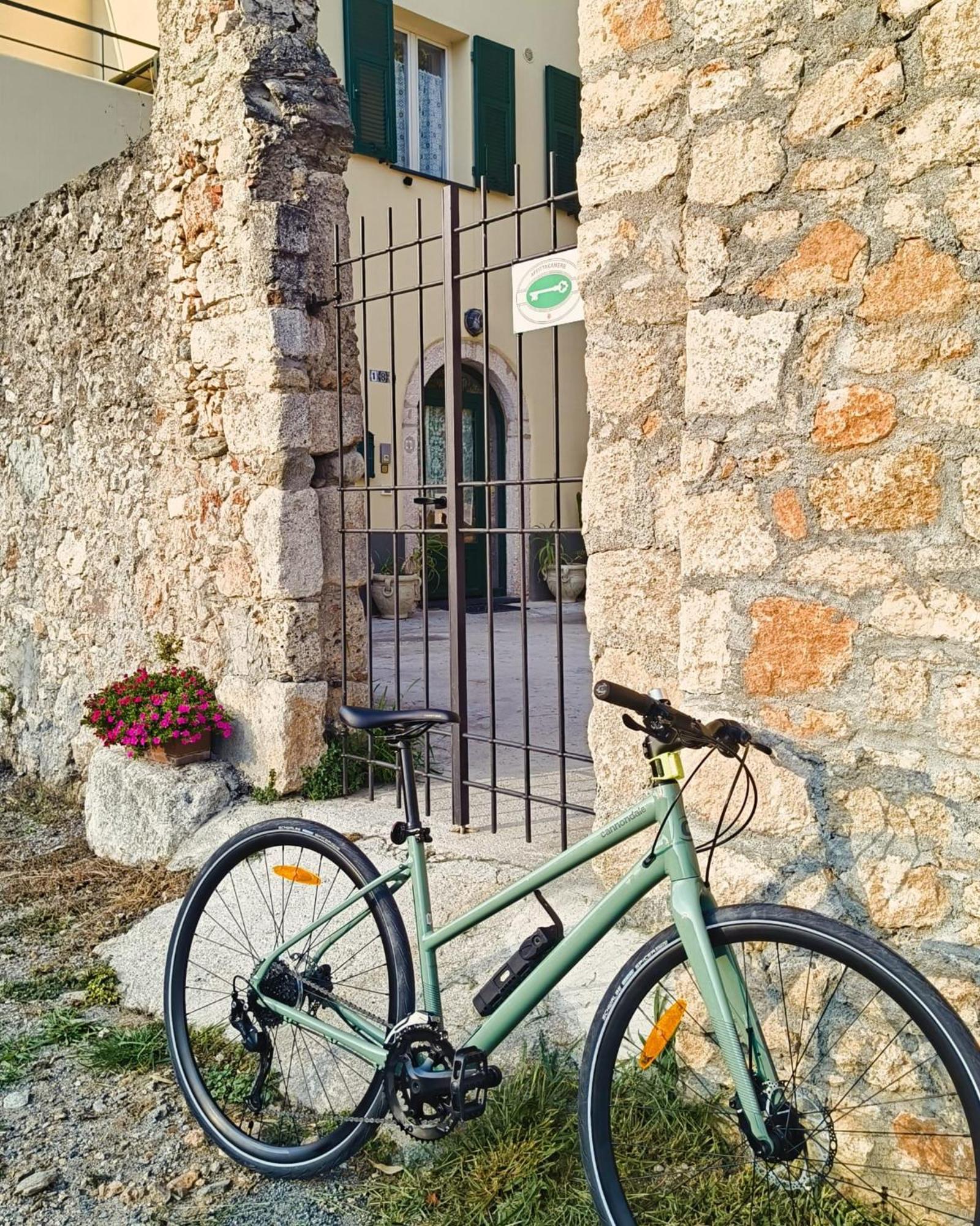 Hotel Ca Eucalipto Finale Ligure Exterior foto